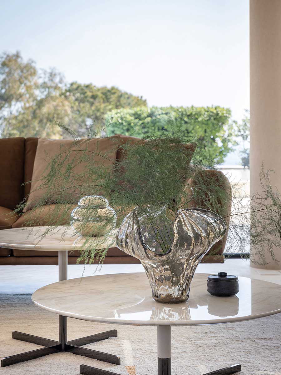 Water Illusion Vase