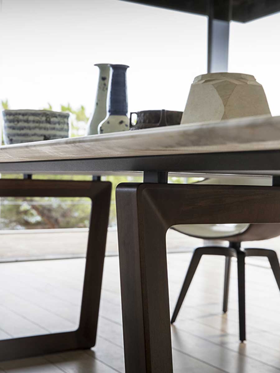 poltrona frau bolero rectangular table