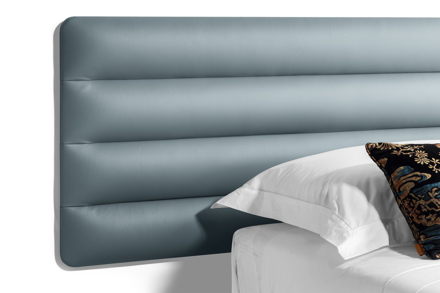 poltrona frau ferdinandea bed