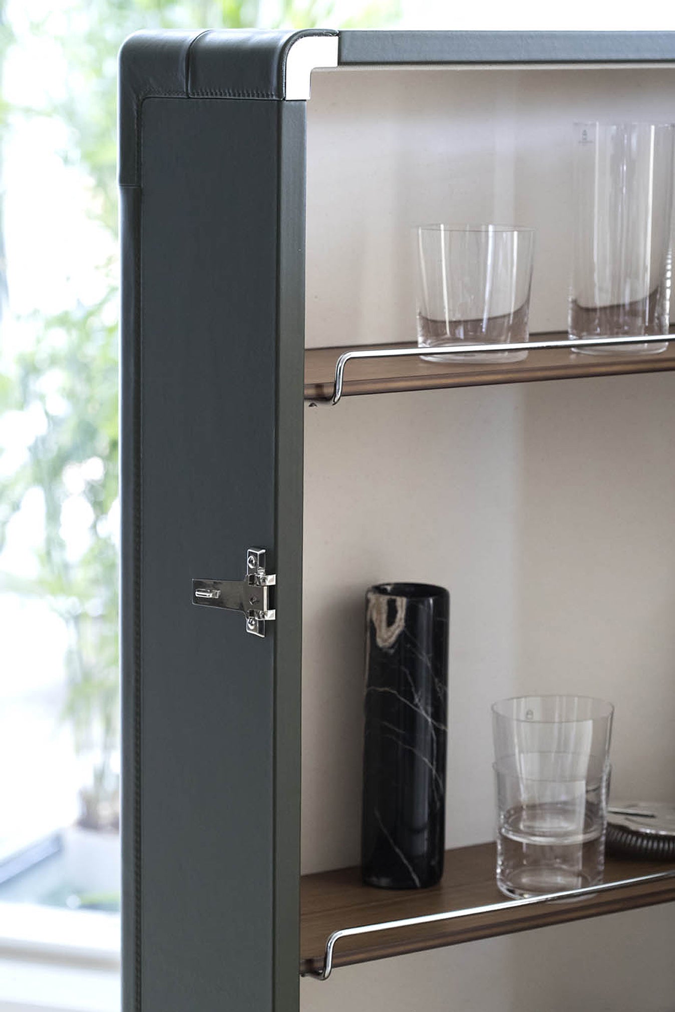 Isidoro Drinks Cabinet