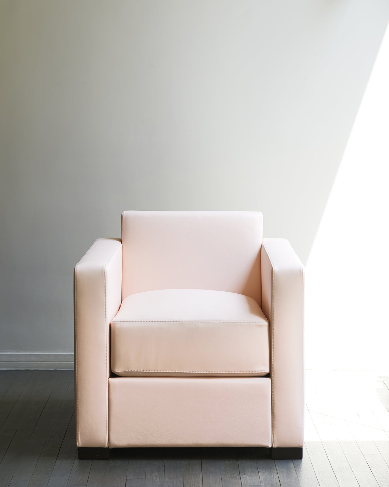 poltrona frau linea a armchair