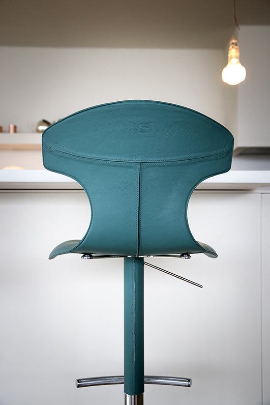 poltrona frau montera stool