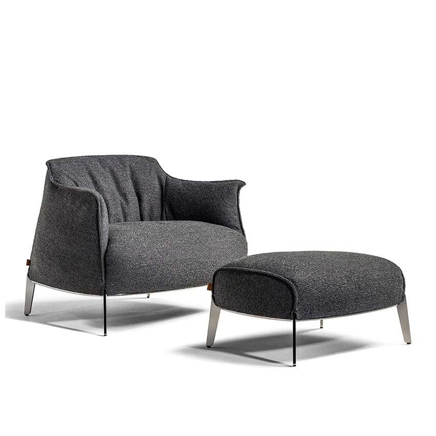 Archibald Gran Comfort Armchair