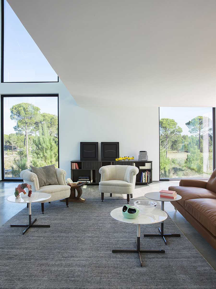poltrona frau bob coffee table