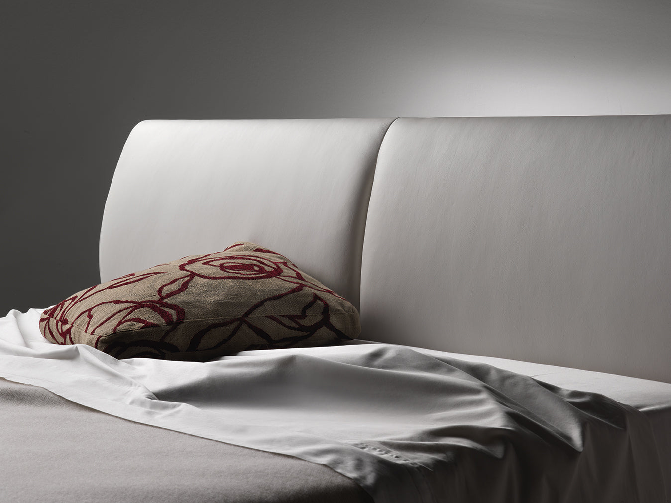poltrona frau eosonno bed