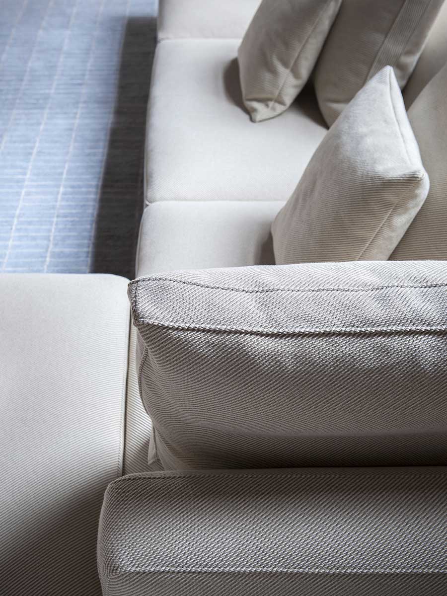 poltrona frau let it be sofa