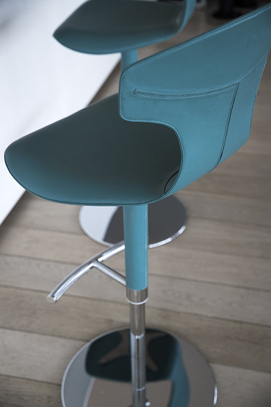 Montera Column Base Stool