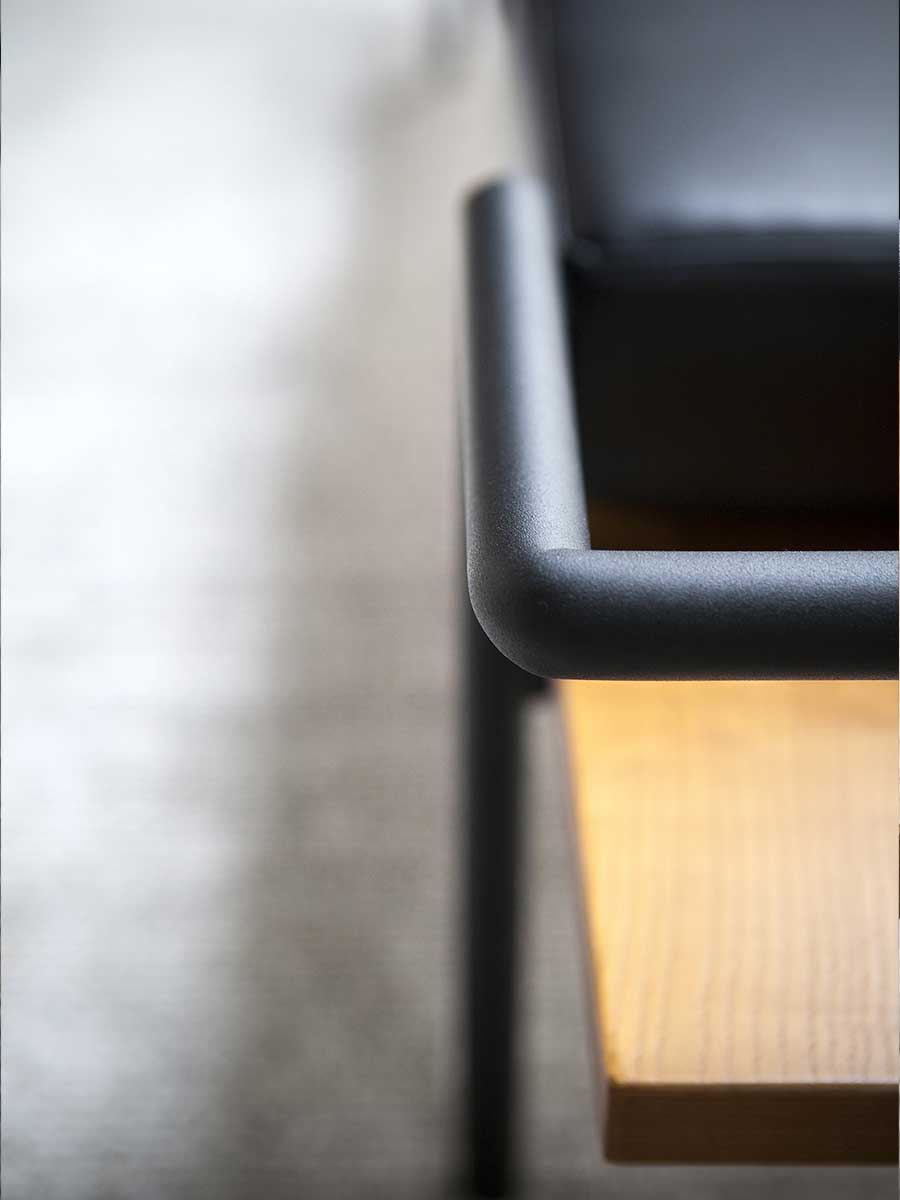 T904 Bench