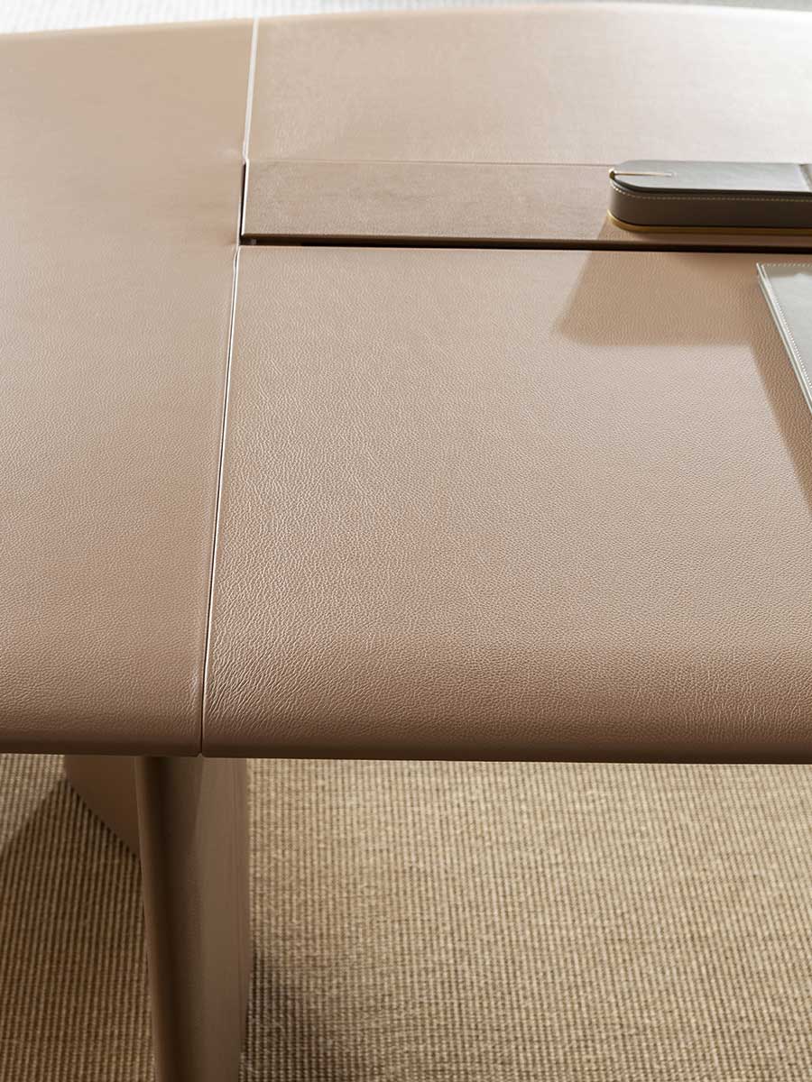 poltrona frau trust iconic desk