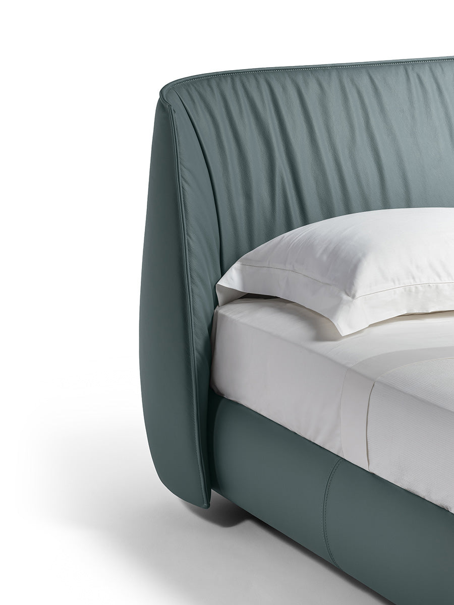 poltrona frau archibald bed
