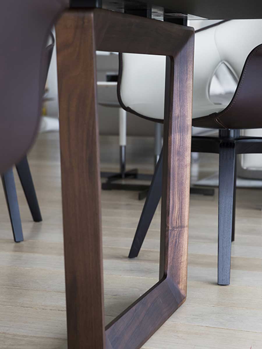 poltrona frau bolero rectangular table