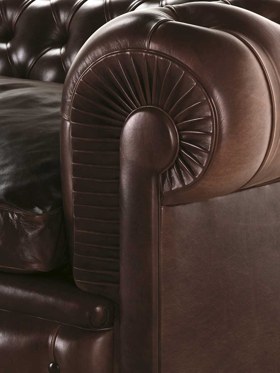 poltrona frau chester one sofa