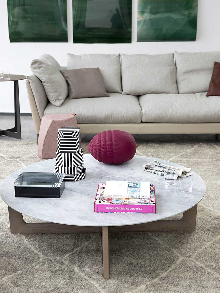 poltrona frau ilary wood base coffee table