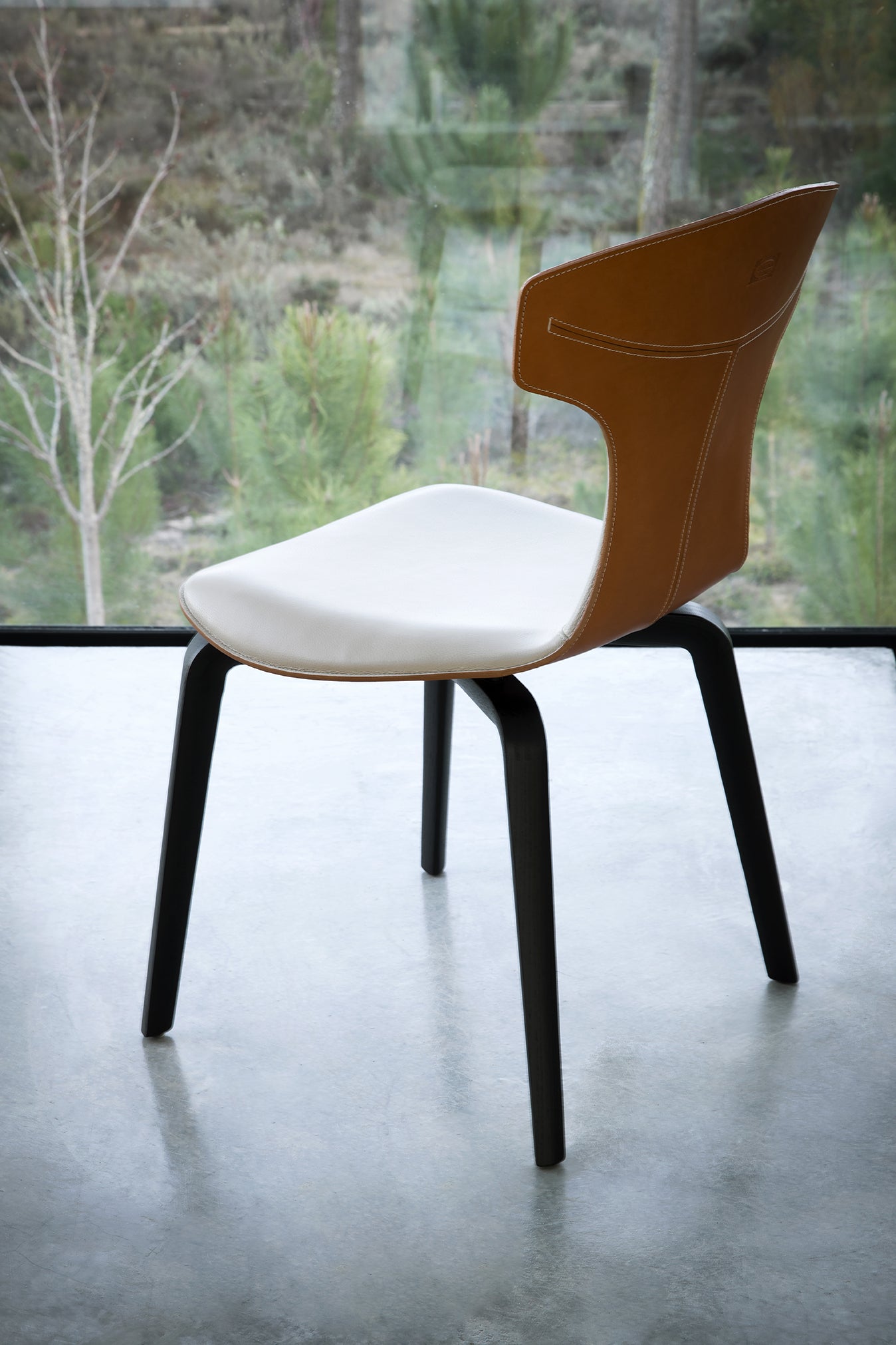 poltrona frau montera chair