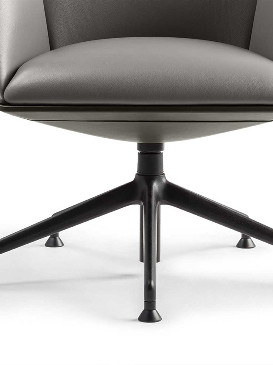 poltrona frau cercle visitor chair