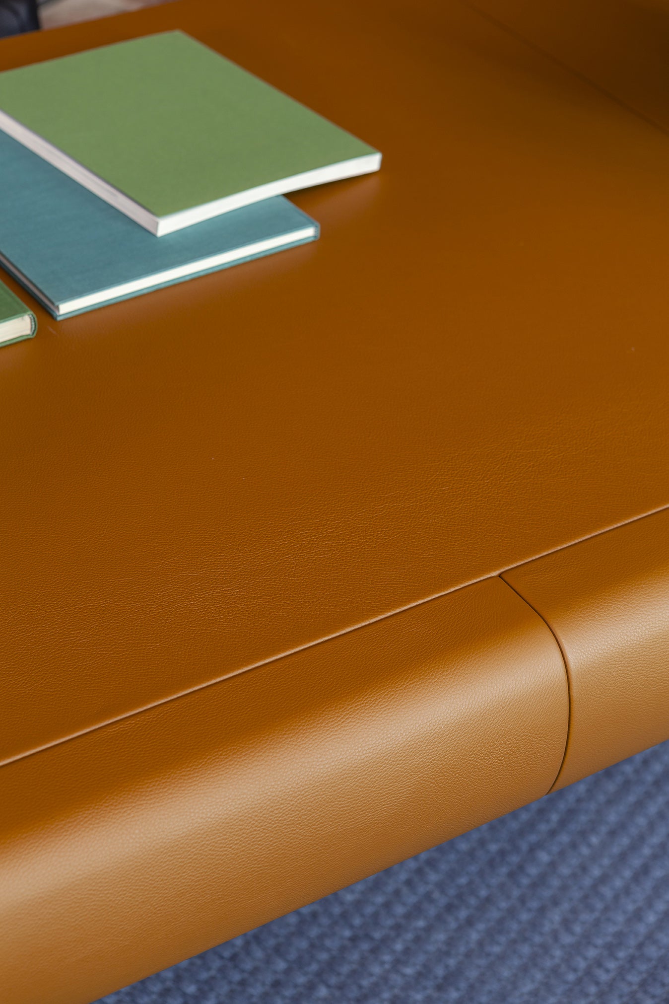 poltrona frau peek a book desk