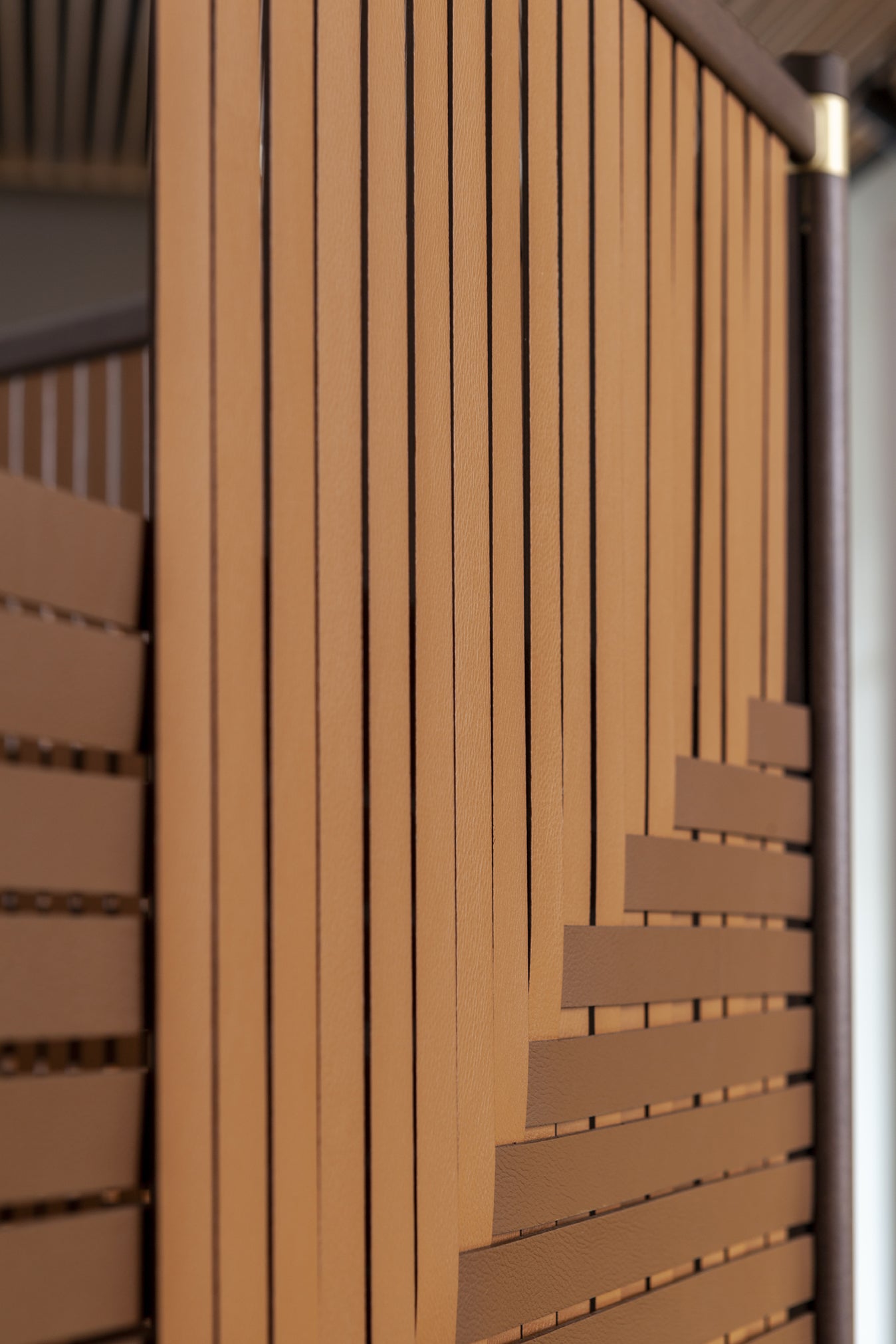 poltrona frau plot room divider