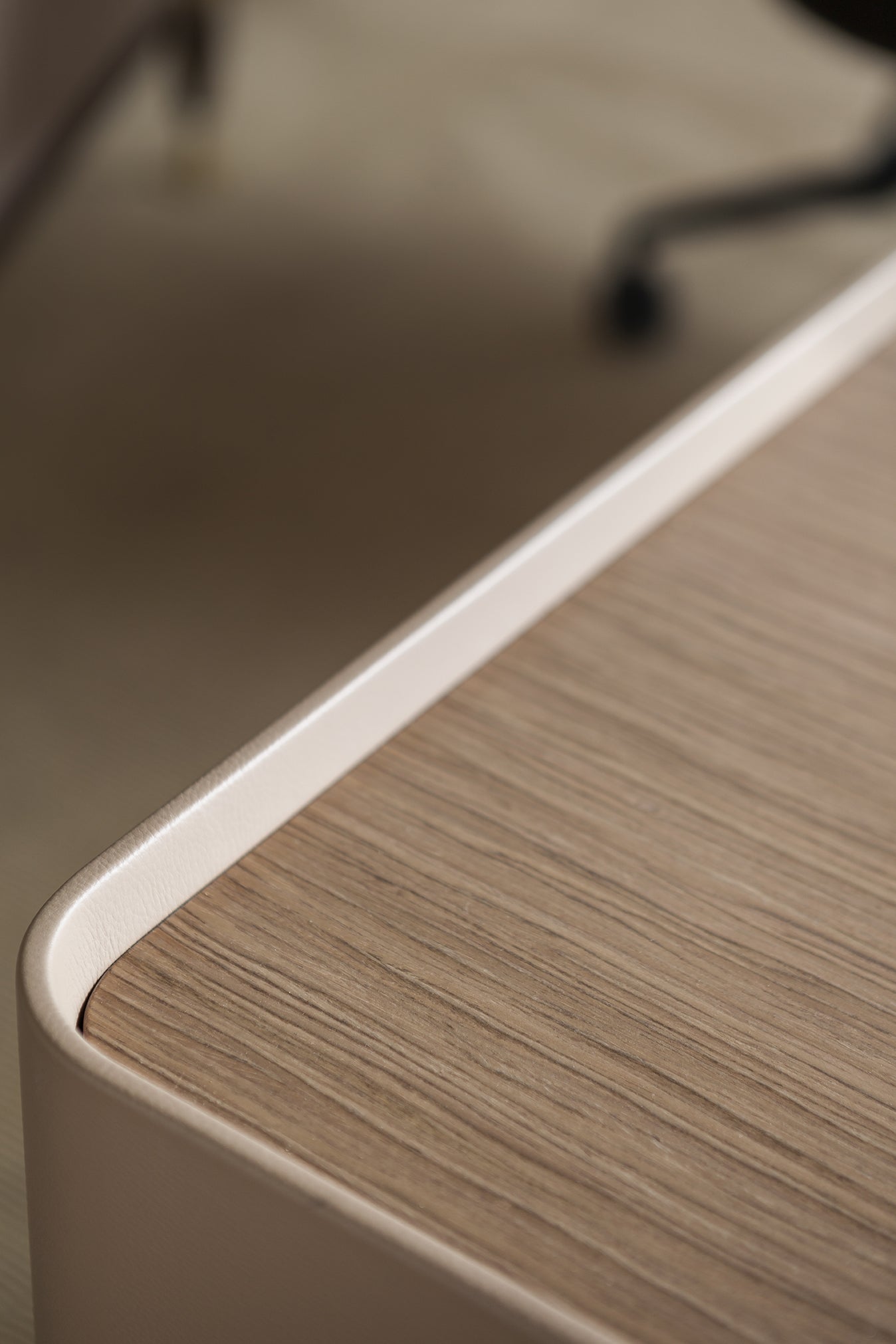 poltrona frau trust cabinet