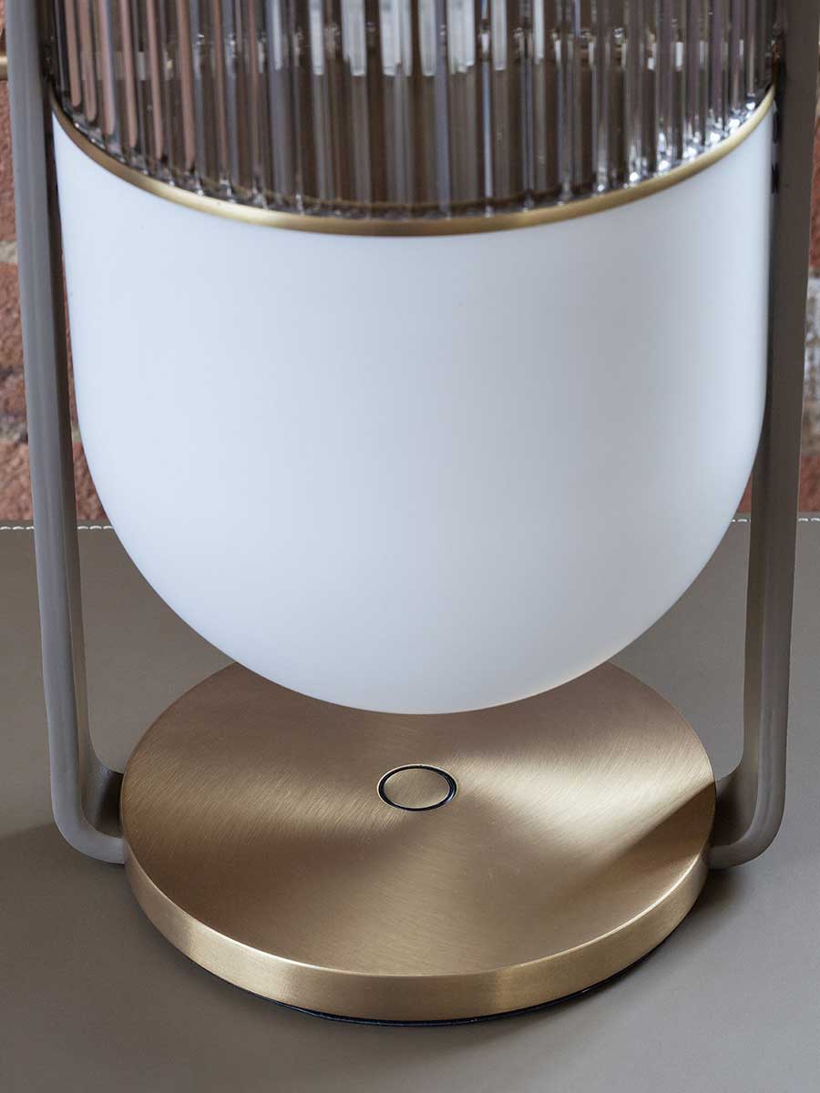 poltrona frau xi table lamp