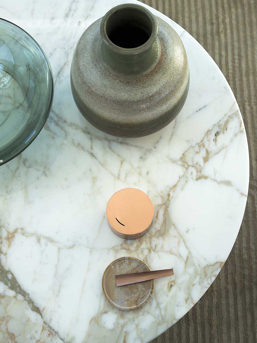 poltrona frau bob coffee table