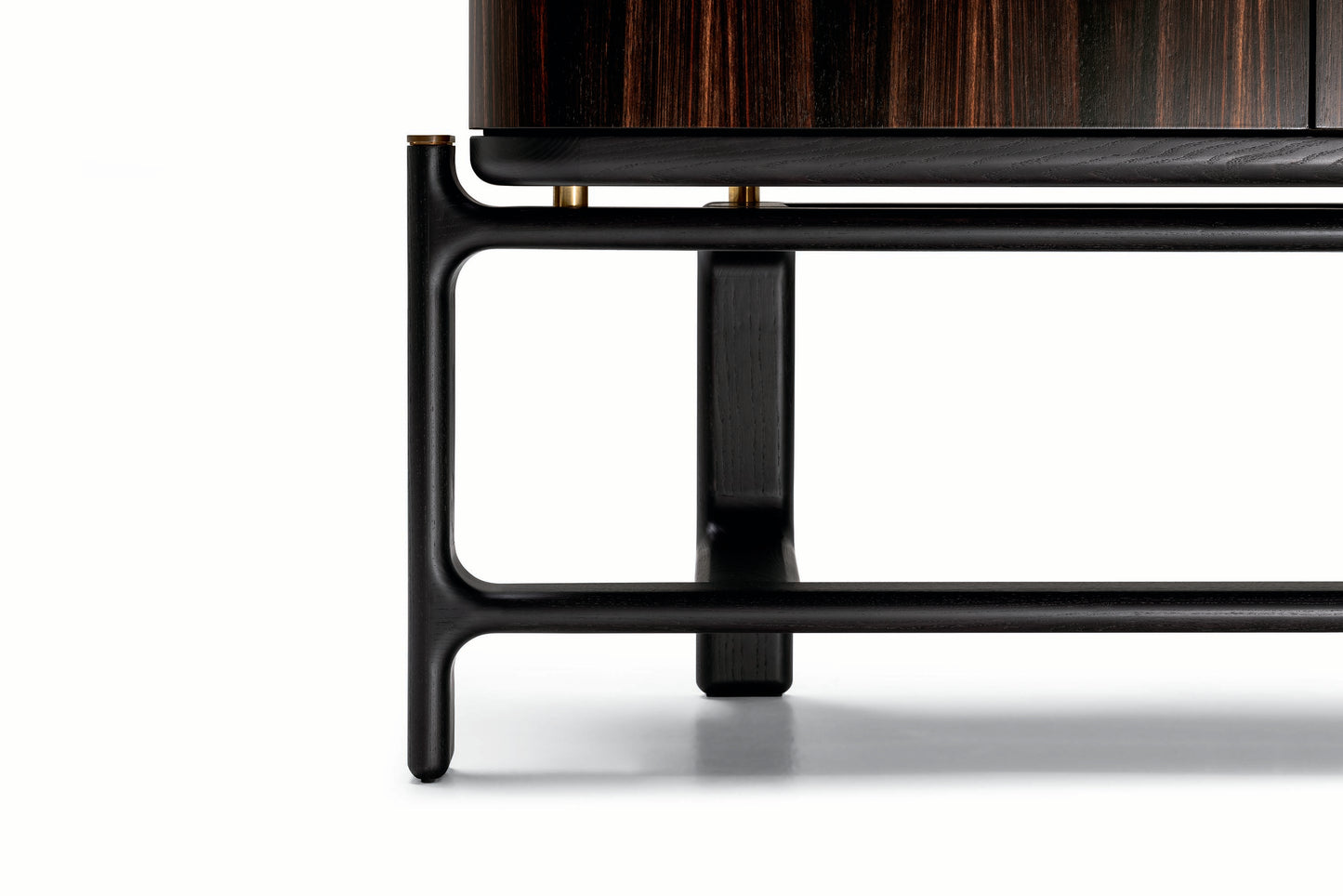 poltrona frau duo cabinet