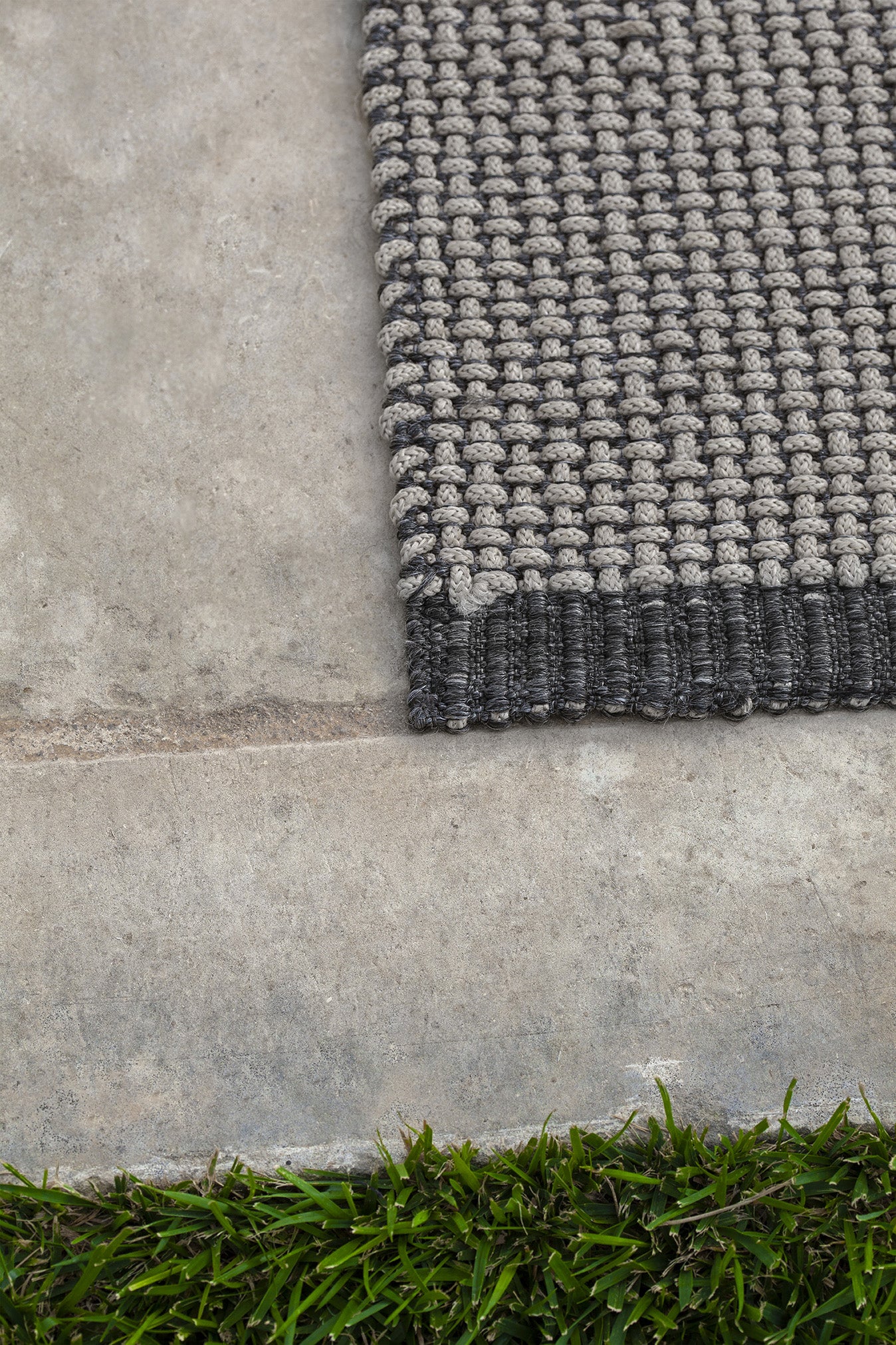 poltrona frau grand vizier rug