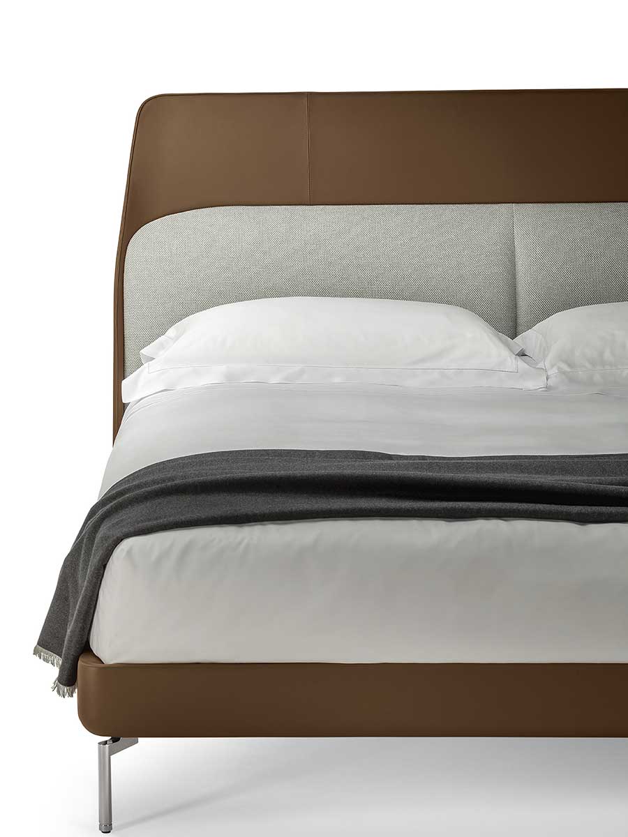 poltrona frau coupe bed
