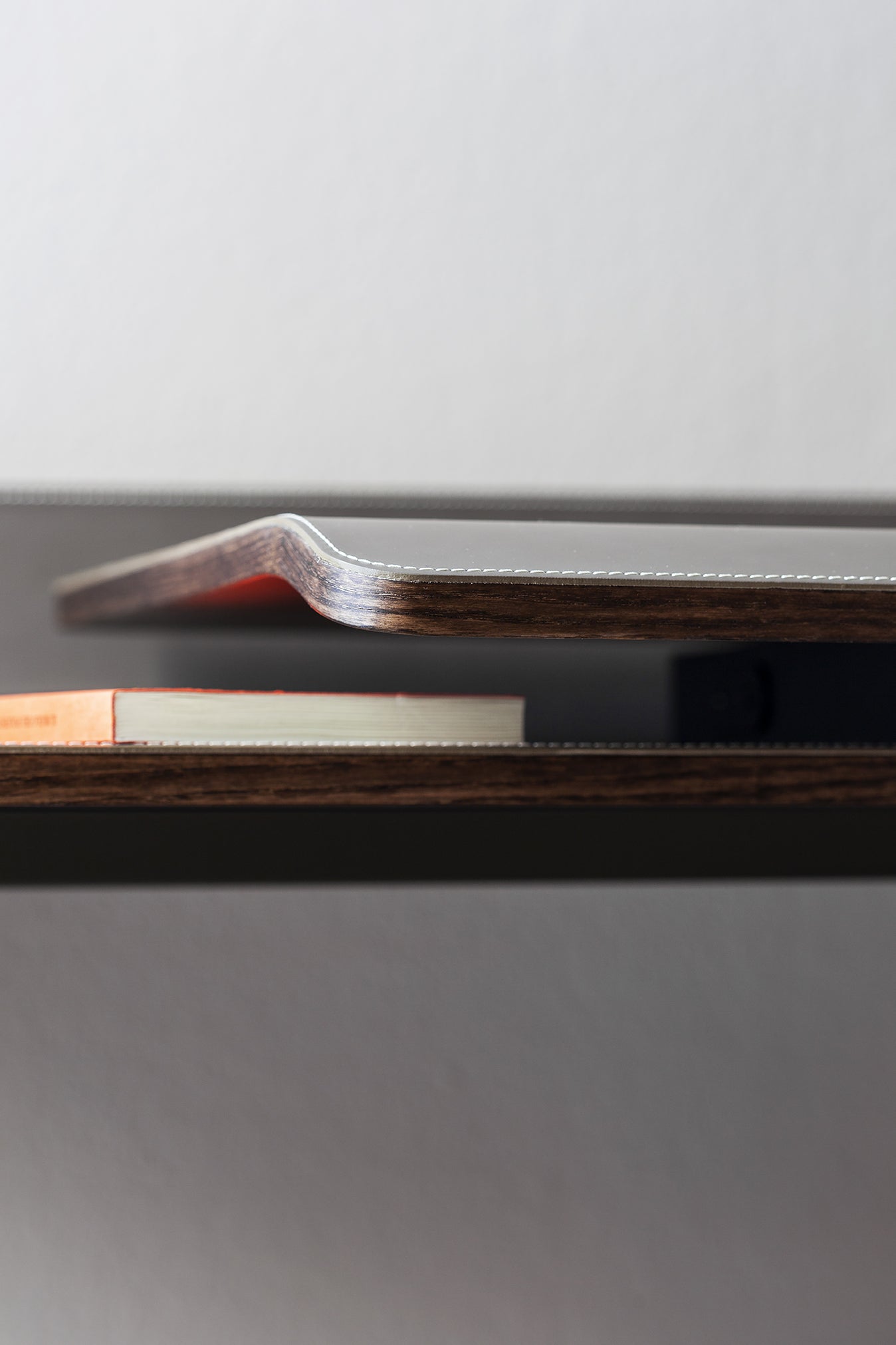 Iren Freestanding Desk