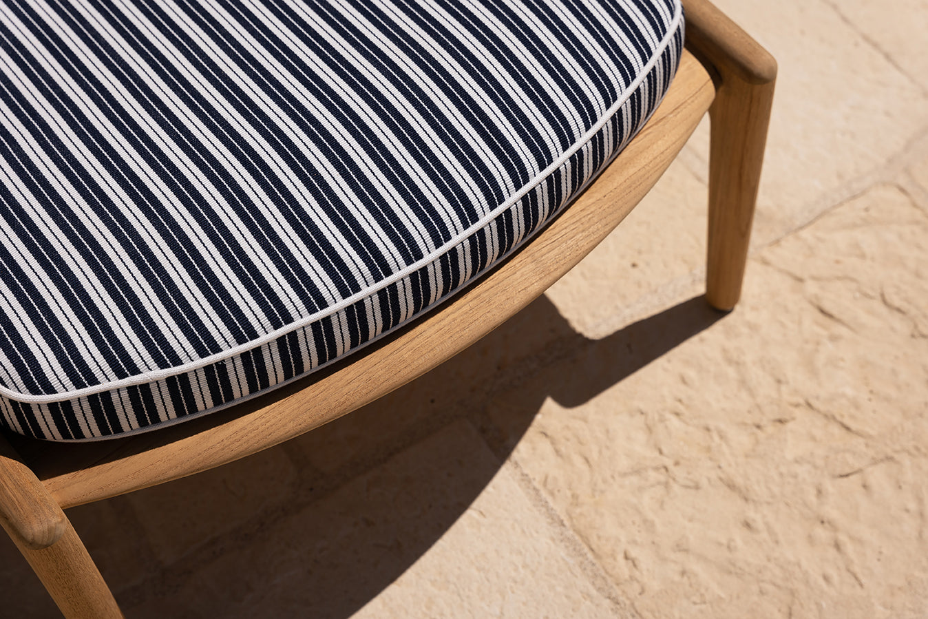 The Secret Garden Sunbed