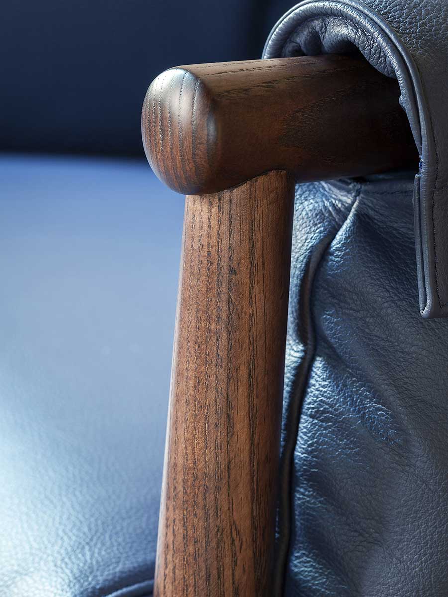 poltrona frau times lounge armchair