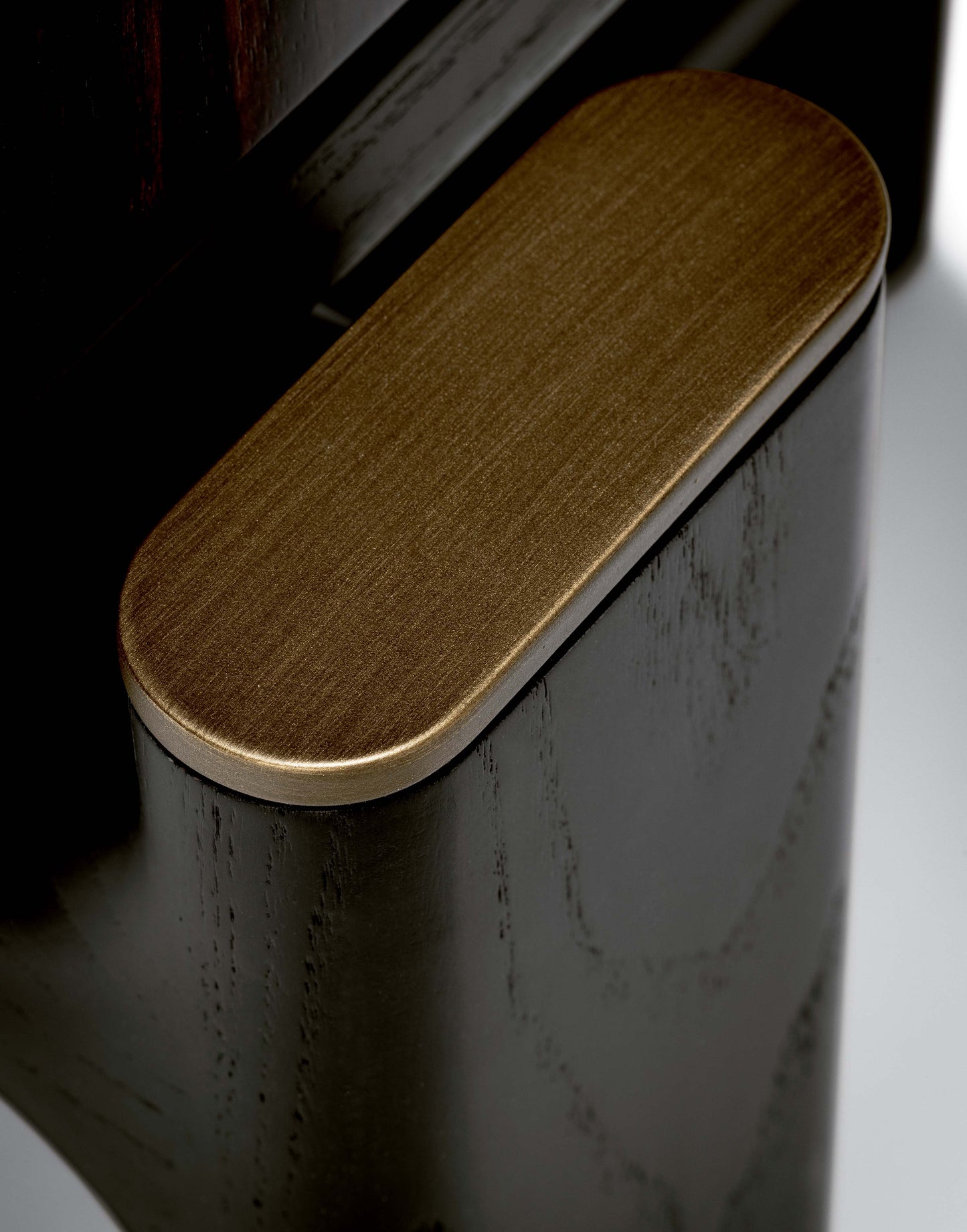 poltrona frau duo cabinet