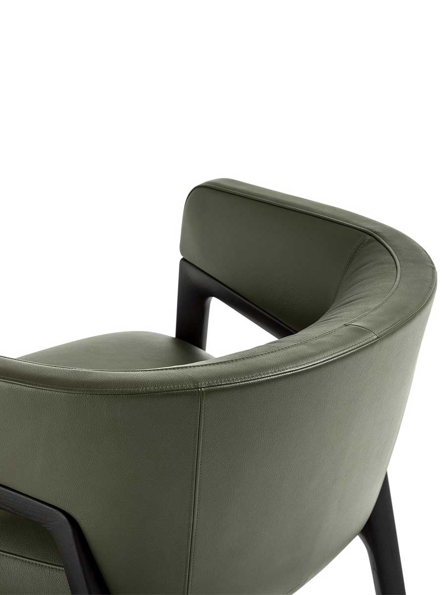 poltrona frau duo lounge chair