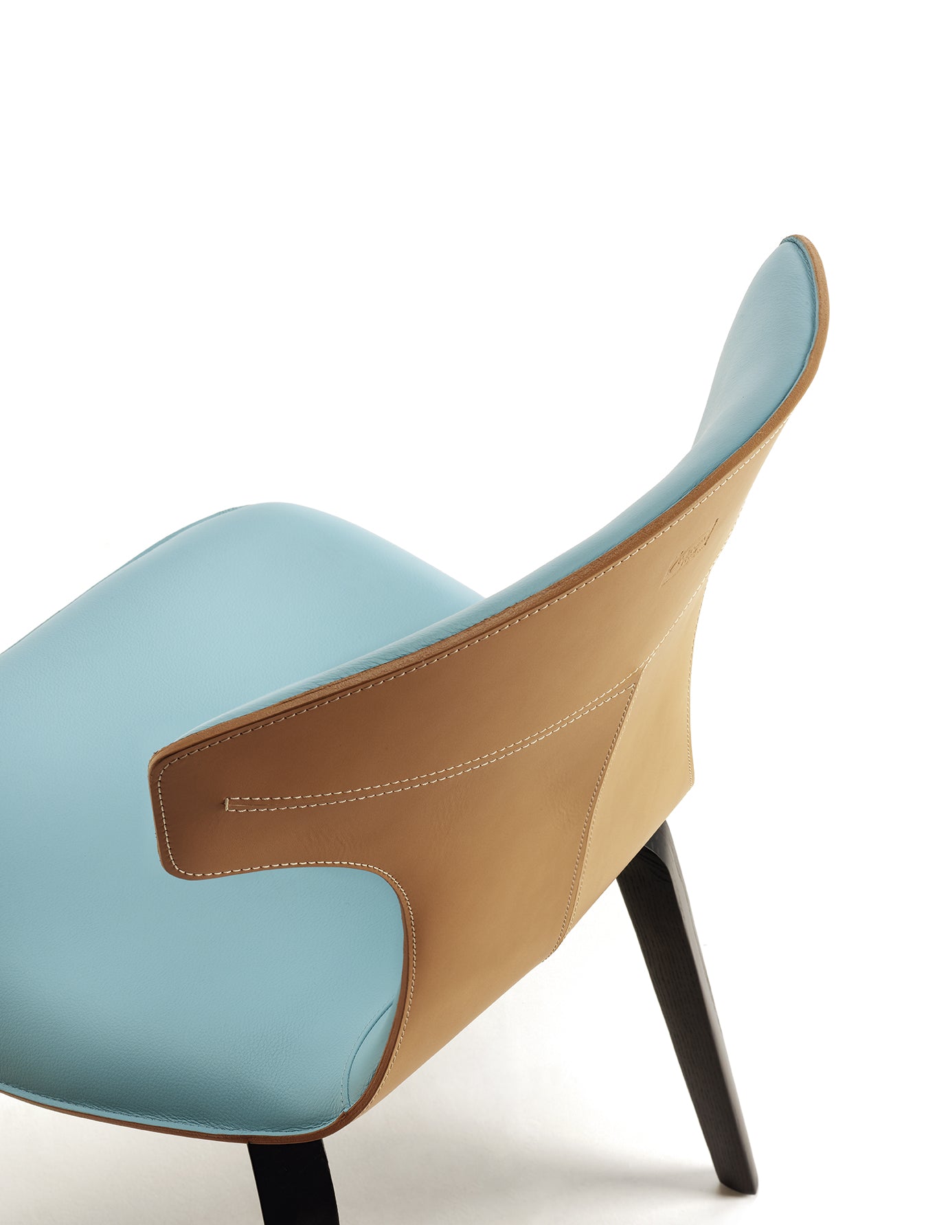 poltrona frau montera chair