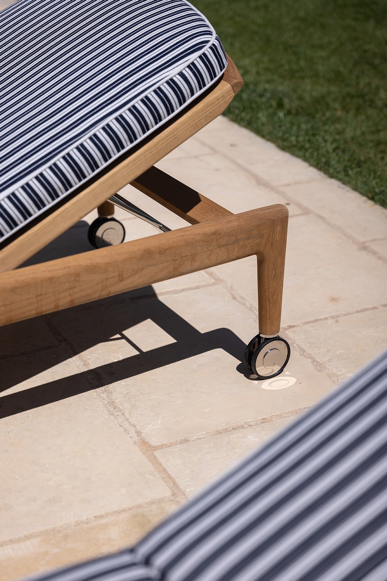 poltrona frau the secret garden sunbed