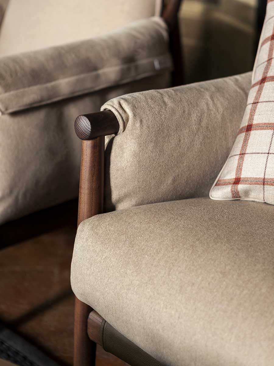 poltrona frau times lounge armchair
