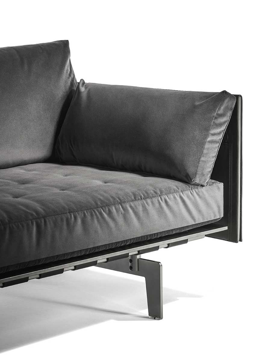 poltrona frau clayton sofa