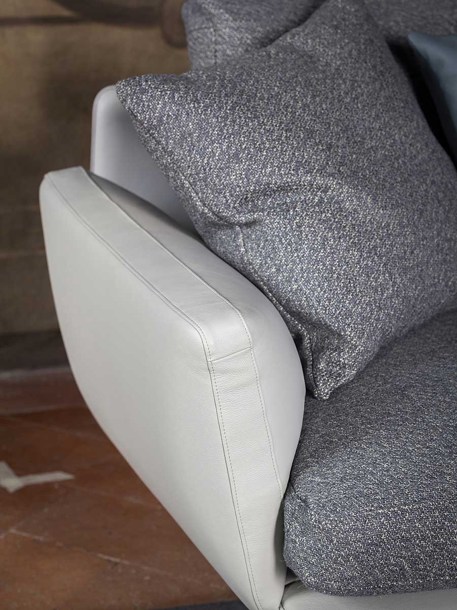 poltrona frau get back sofa