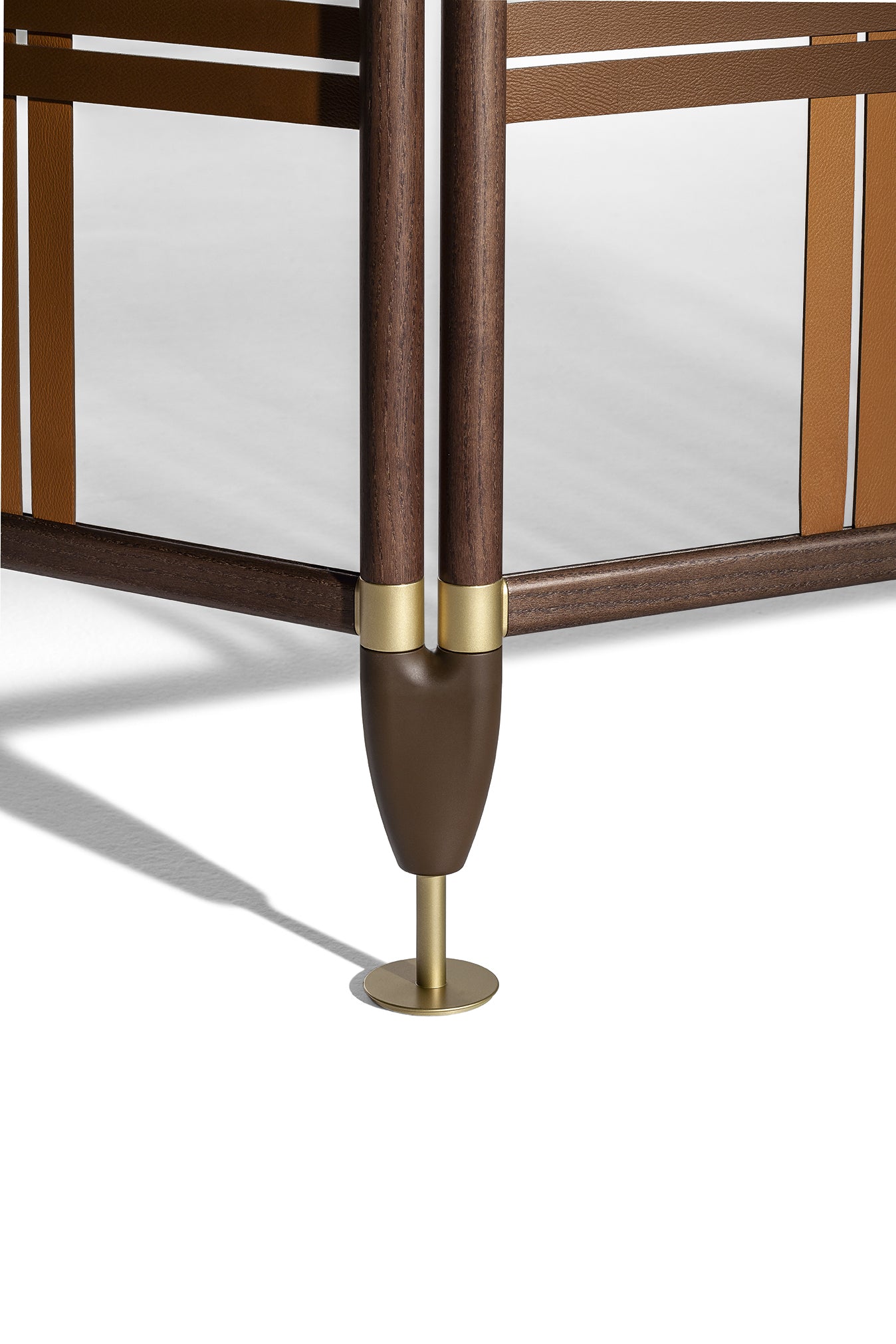 poltrona frau plot room divider