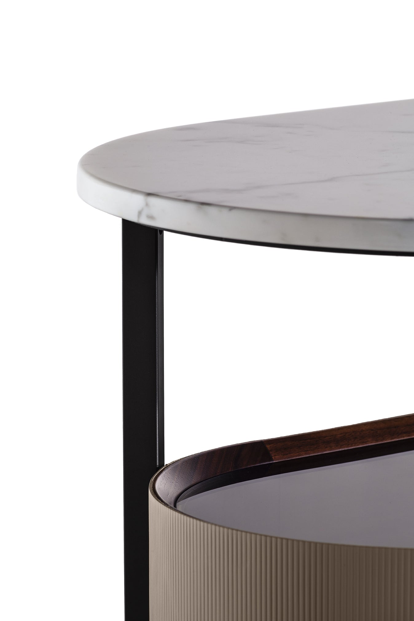 poltrona frau mi low cabinet