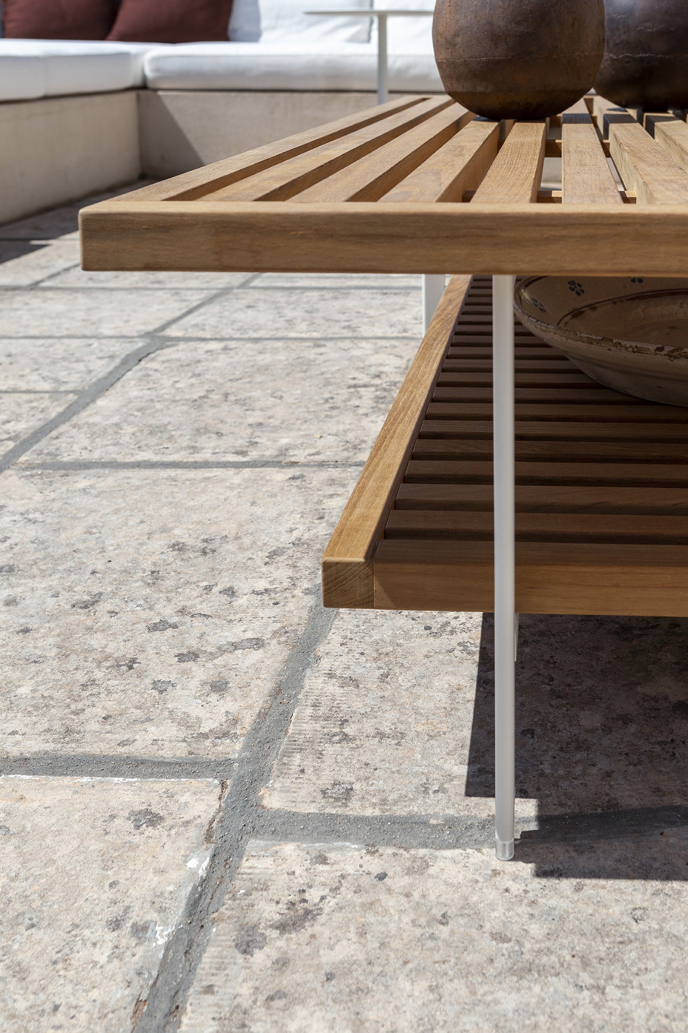 poltrona frau solaria small table