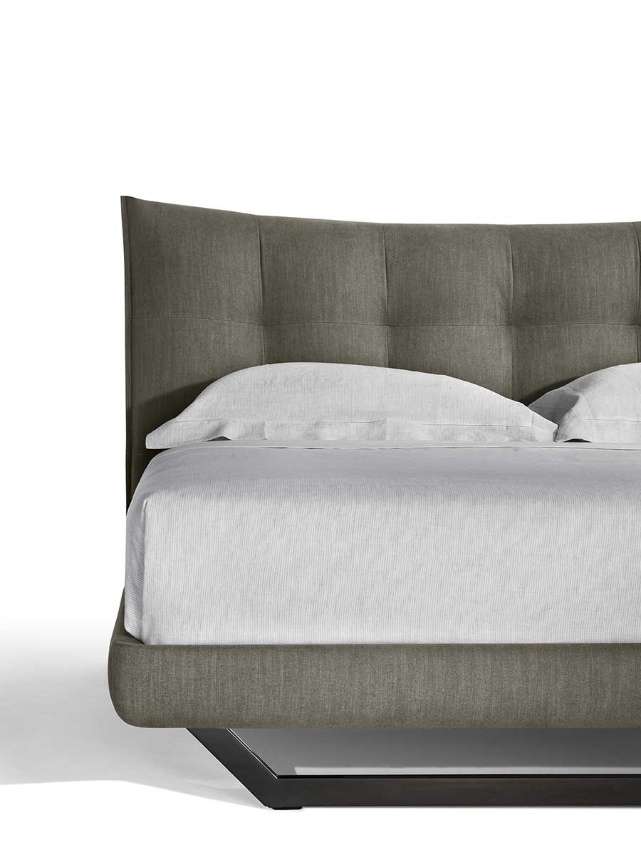 Aurora Tre Bed