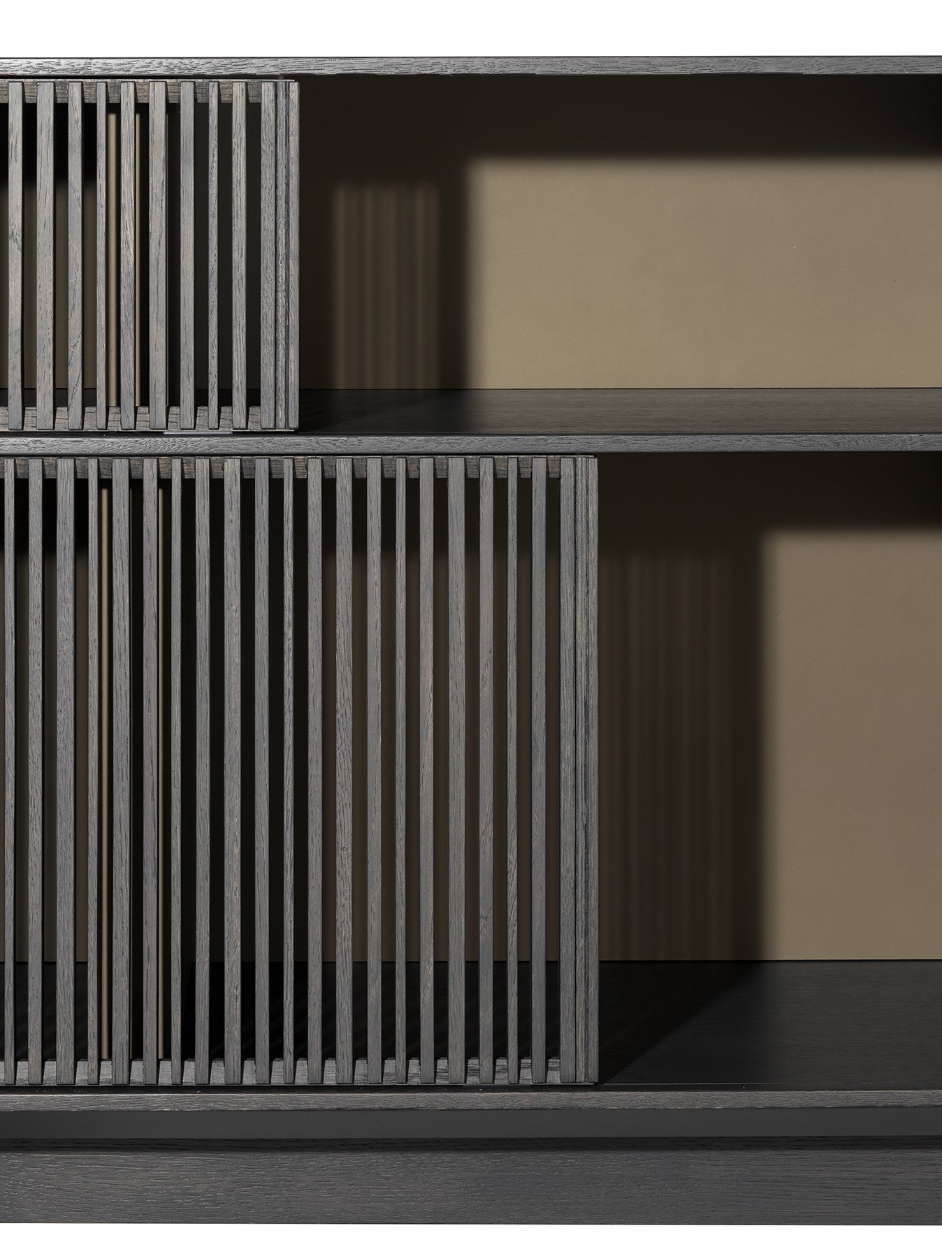 poltrona frau lloyd bookcase