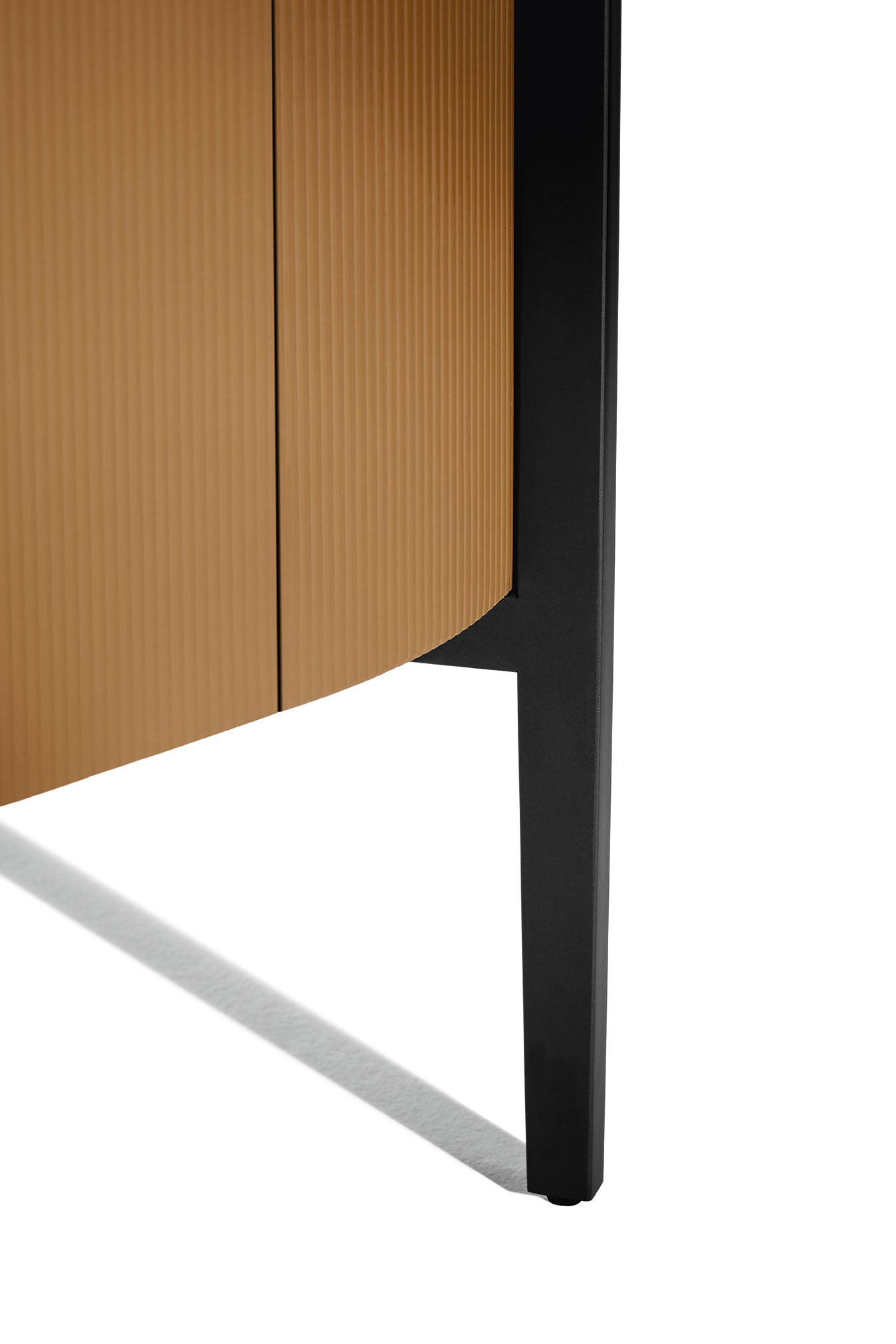 poltrona frau mi high cabinet