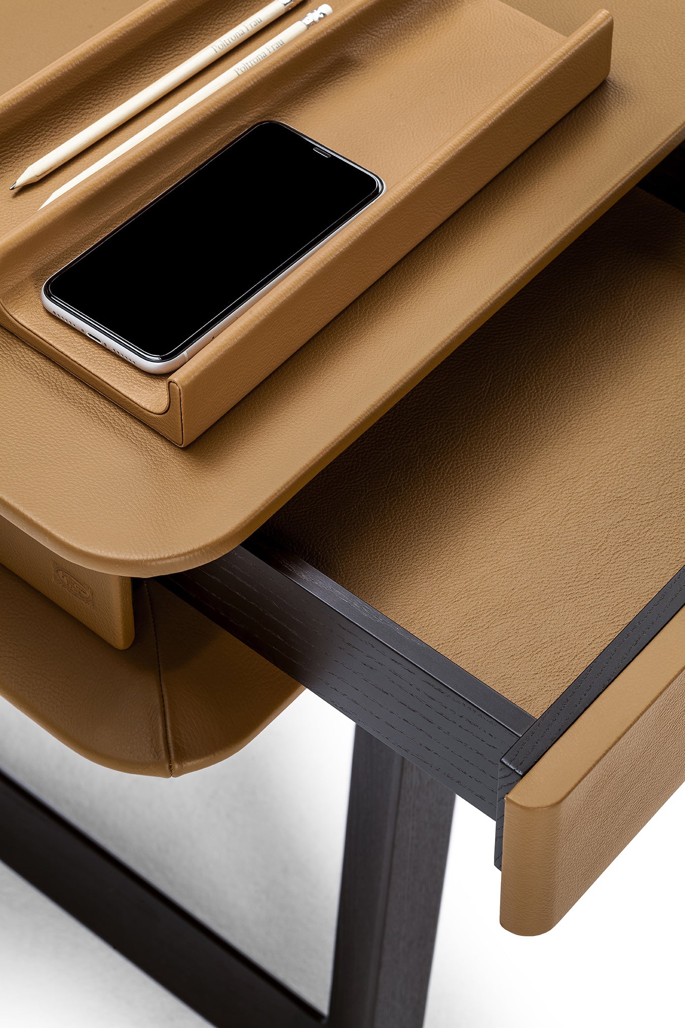 poltrona frau peek a book desk