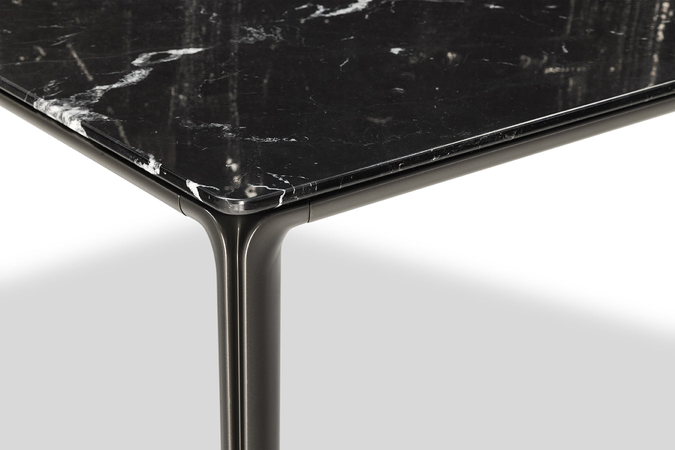 poltrona frau homey table