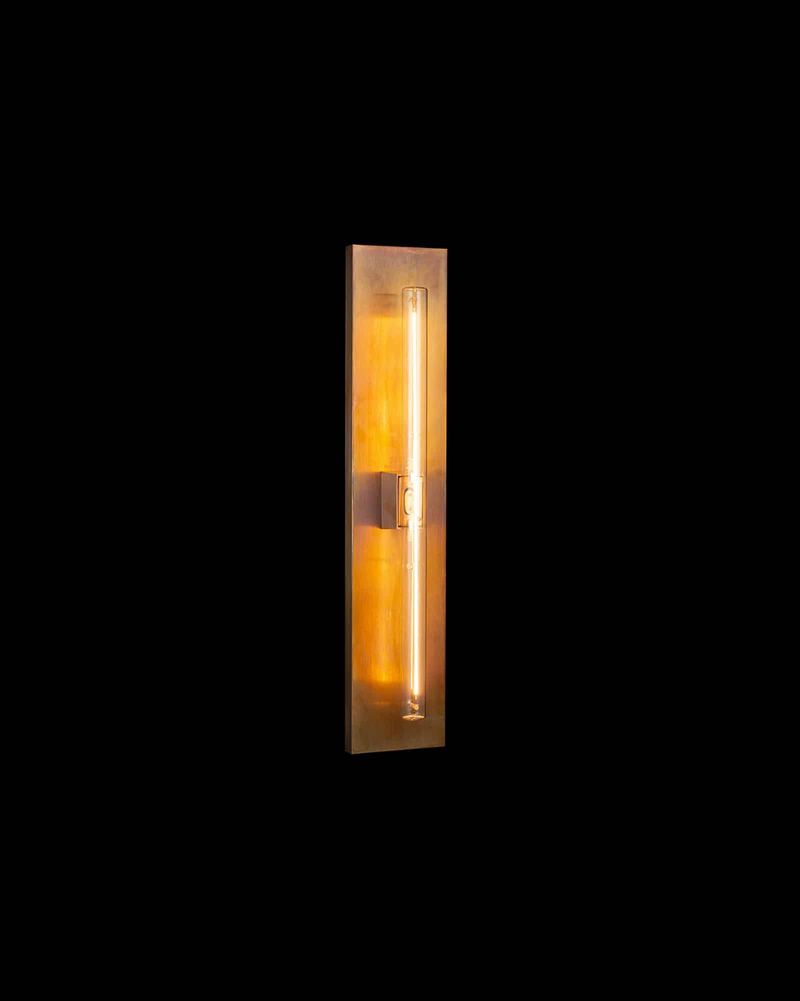 Linea Wall Lamp