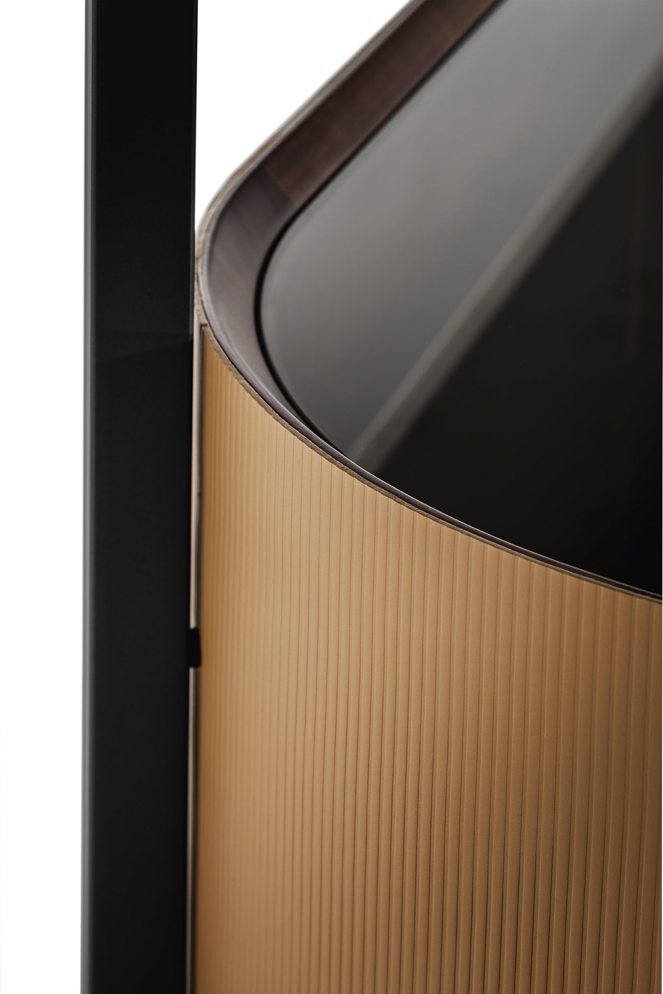 poltrona frau mi high cabinet