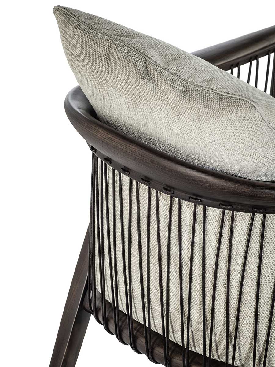 poltrona frau viola small armchair