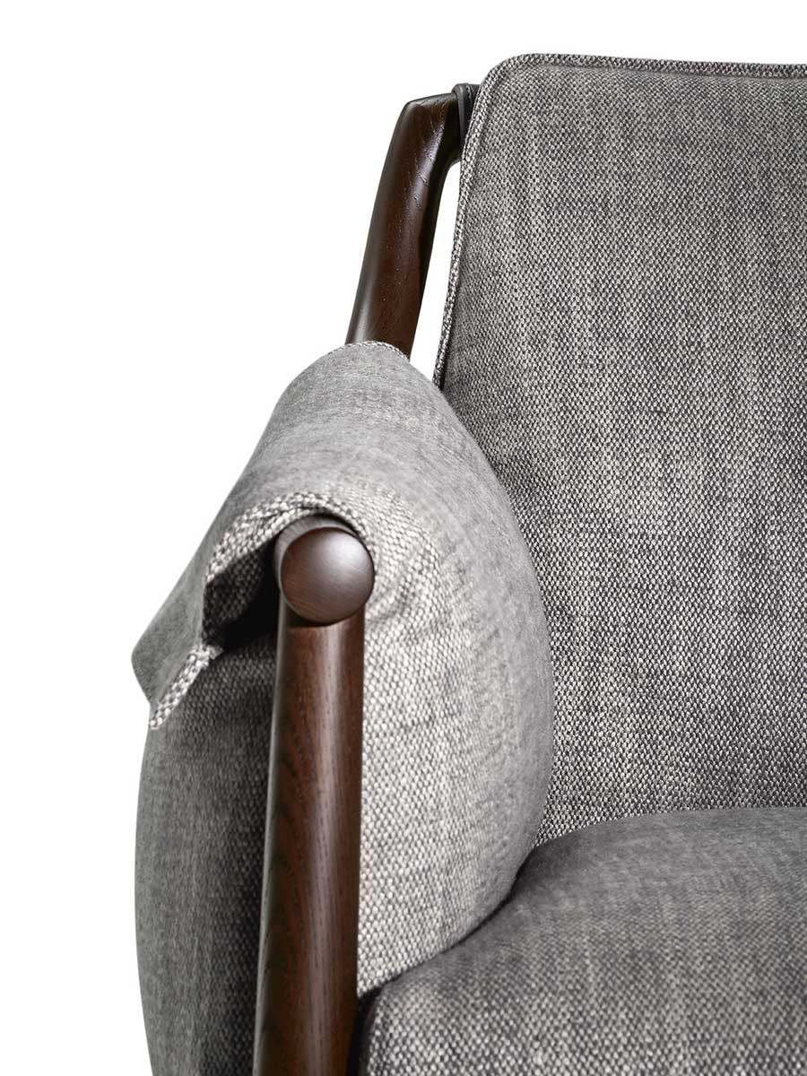 poltrona frau times lounge armchair