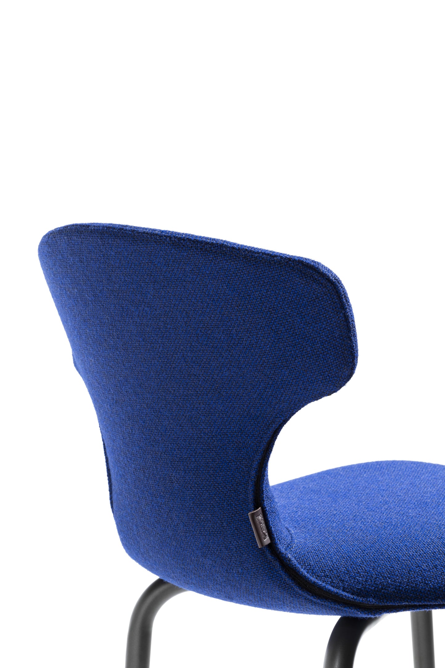 poltrona frau montera mas stool with metal base